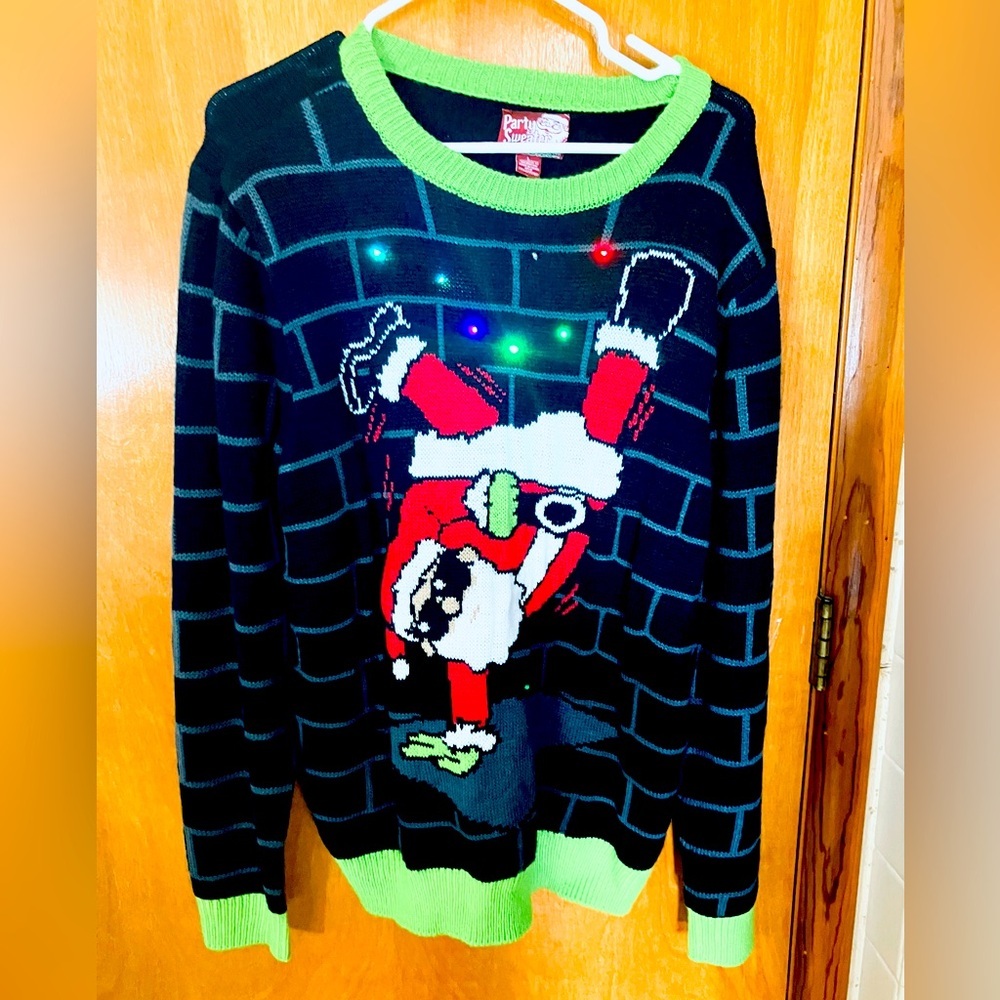 Party Sweater Dec 25 Men’s L Light Up Breakdancing Santa Sweater Acrylic Works